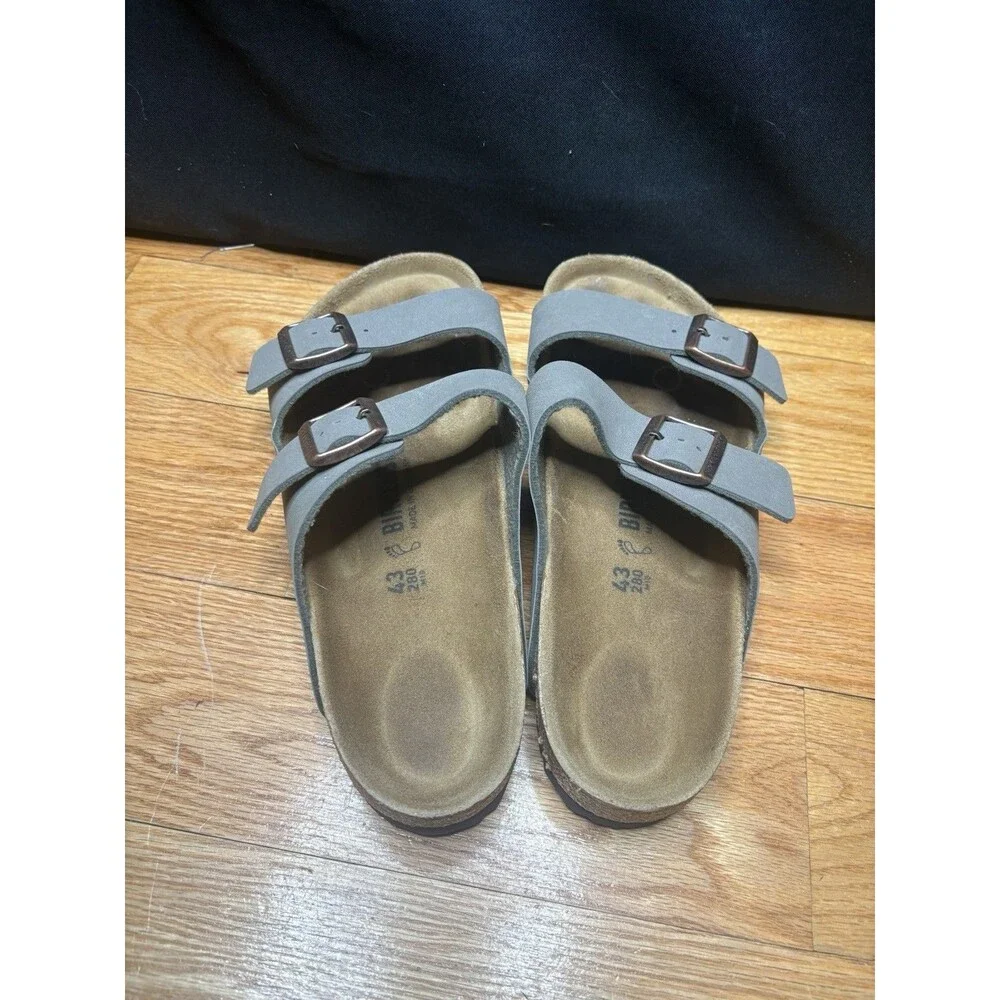 Birkenstock Arizona Stone Gray Buckle EU 43 US Men’s 10 Regular Fit Sandals